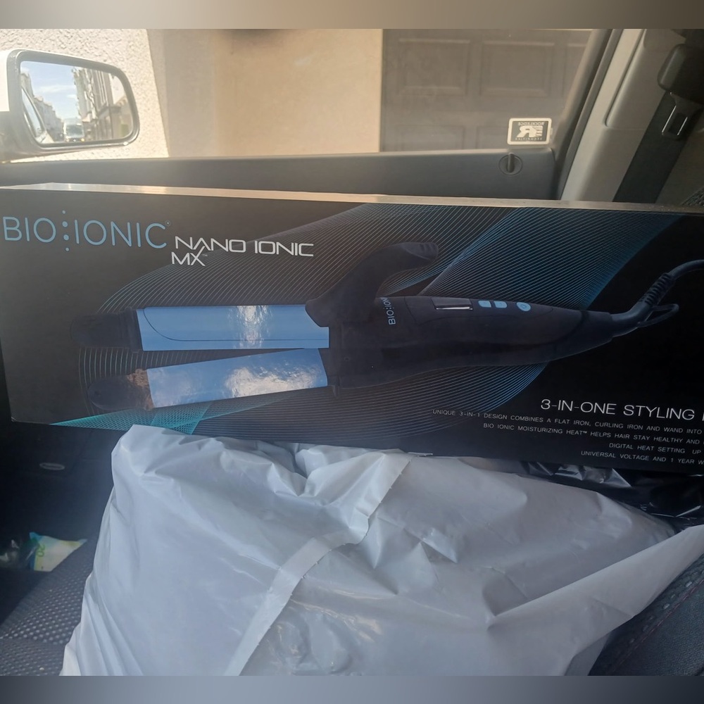 Bio Ionic Nano Ionic MX 3-in-One Styling Iron - Black and Blue